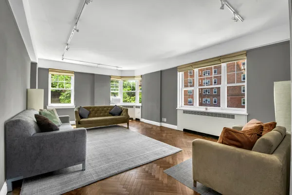 $899,000 | 140 Cabrini Boulevard, Unit 14 | Hudson Heights