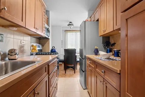 $575,000 | 195 Willoughby Avenue, Unit 518 | Clinton Hill