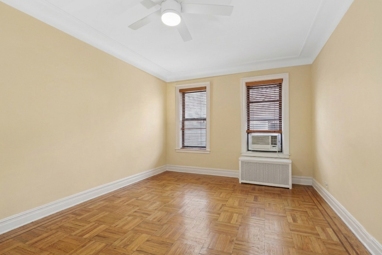 359 Fort Washington Avenue, Unit 5C Manhattan, NY 10033 - Photo 2 of 14