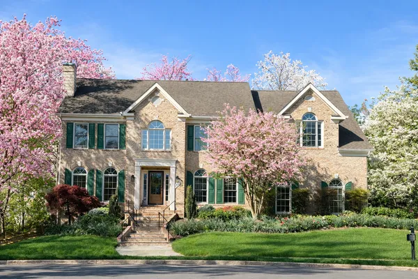 $1,890,000 | 1605 Lupine Den Court, Vienna, VA 22182