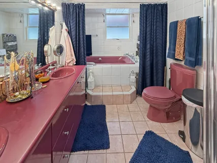 $1,598,000 | 5007 Surf Avenue | Seagate