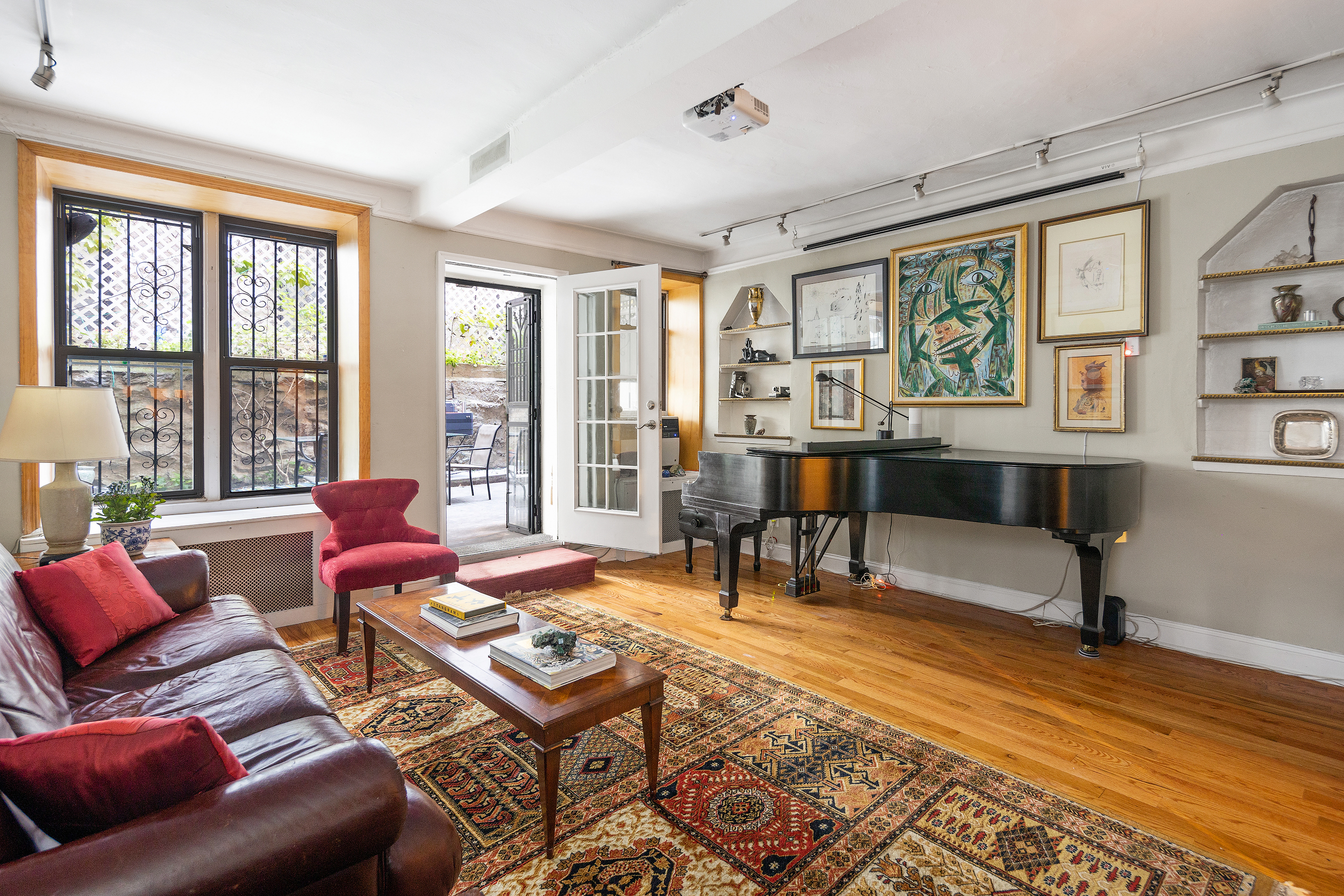 62 East 87th Street, Unit 1C Manhattan, NY 10128 - Photo 3 of 12