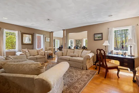 Contact Agent | 187 High Street, Winchester, MA 01890