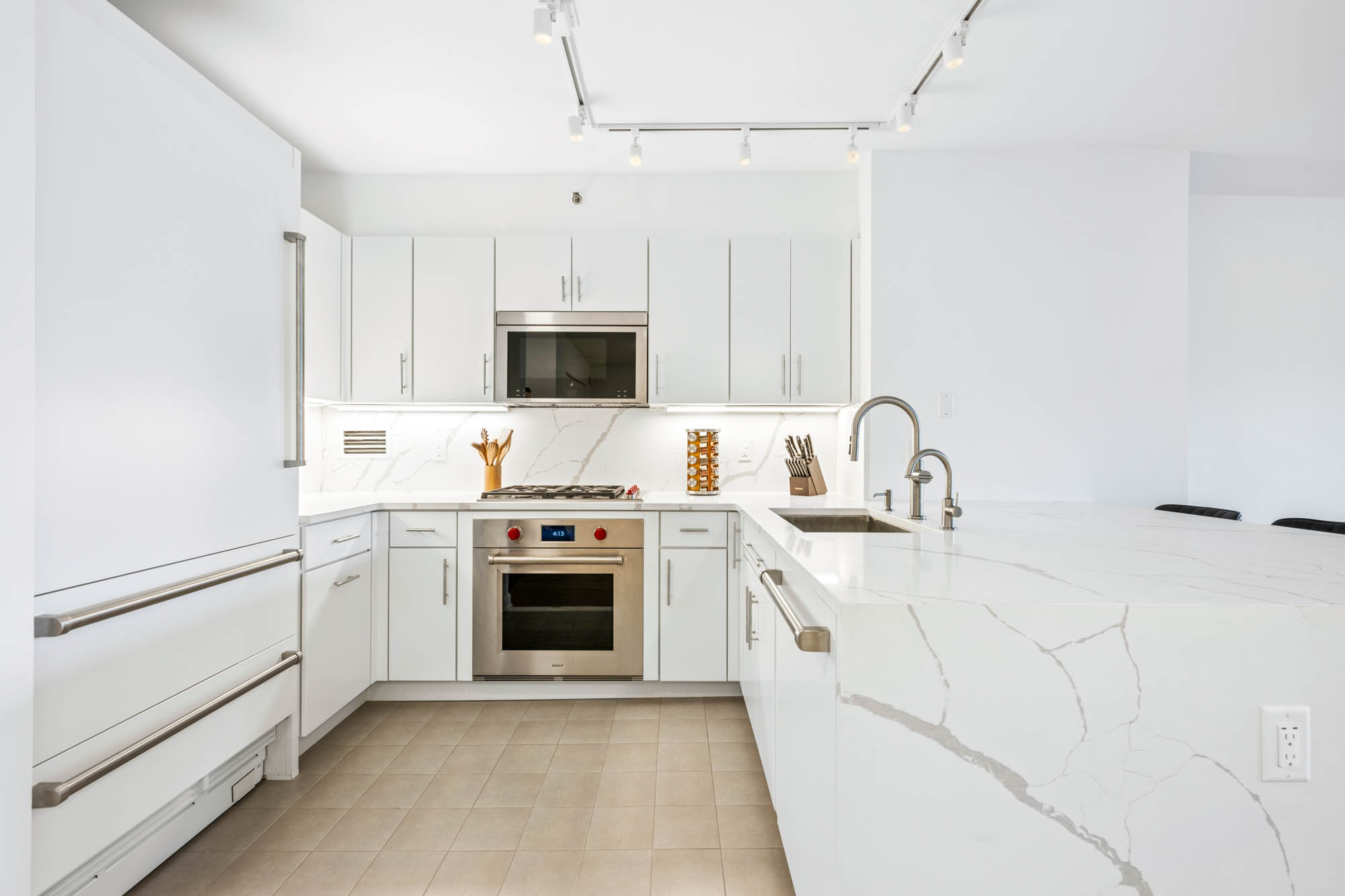 20 River Terrace, Unit 5H Manhattan, NY 10282 - Photo 2 of 15