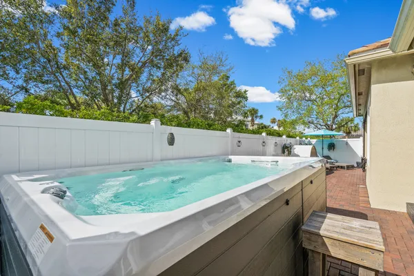 $640,000 | 4245 Diamond Square, Vero Beach, FL 32967
