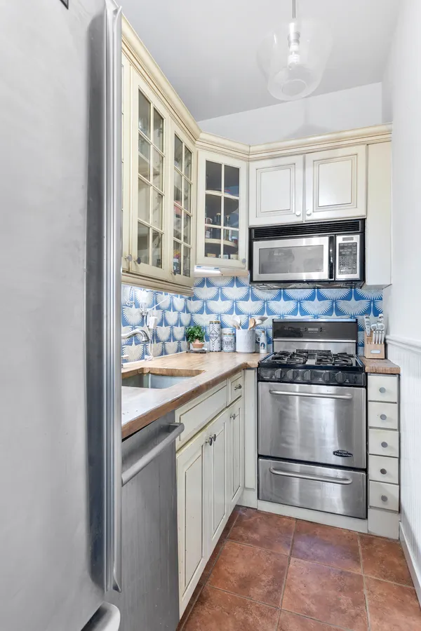 $625,000 | 108 West 87th Street, Unit 3A | Upper West Side