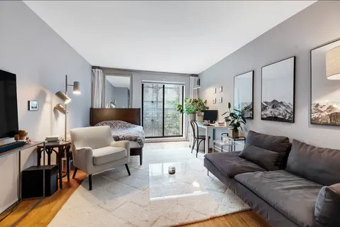 $3,395 | 221 East 82nd Street, Unit 4B | Upper East Side