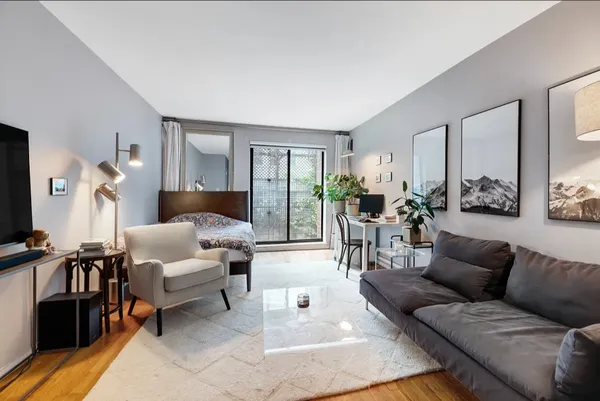$3,395 | 221 East 82nd Street, Unit 4B | Upper East Side