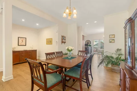 $1,500,000 | 1238 West Wellington Avenue, Chicago, IL 60657