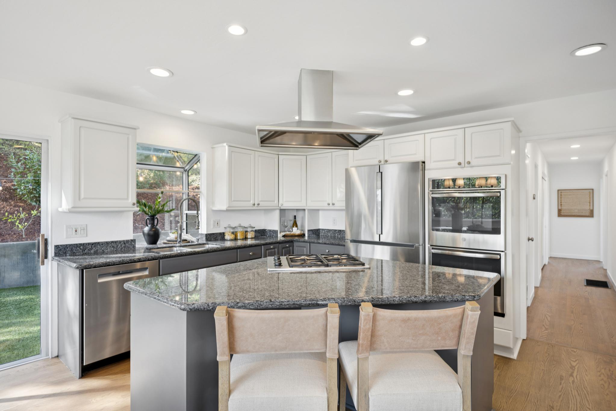 81 Rose Street San Rafael, CA 94901 - Photo 13 of 58