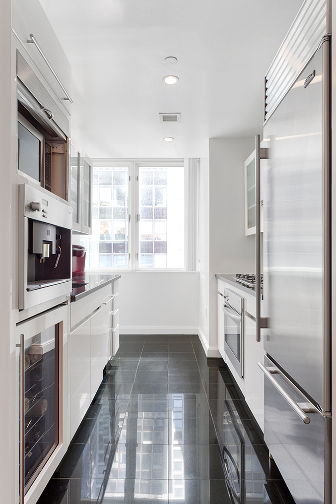 60 East 55th Street, Unit 14D Manhattan, NY 10022 - Photo 3 of 11