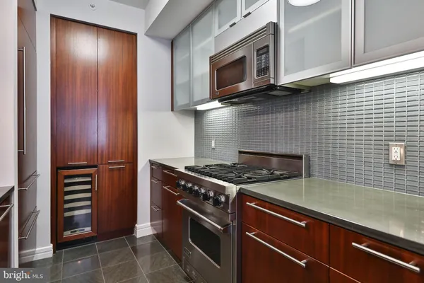$825,000 | 1414 South Penn Square, Unit 11H, Philadelphia, PA 19102