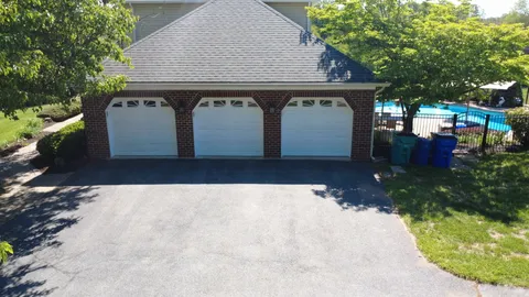 $780,000 | 3315 Berkshire Court South, Ijamsville, MD 21754