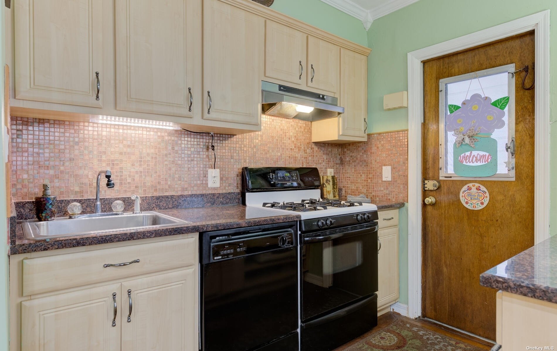 85-08 247th Street Queens, NY 11426 - Photo 9 of 30