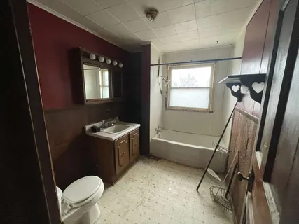 $60,000 | 203 East Washington Street, Avon, IL 61415