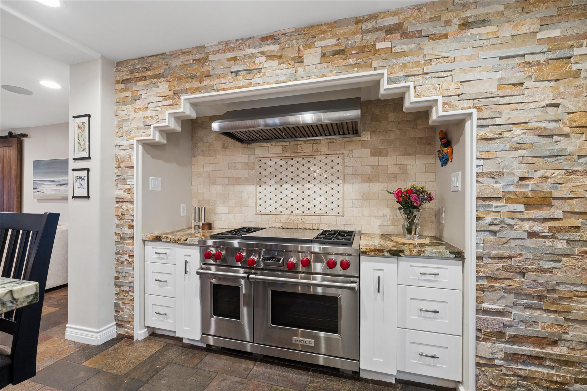 13723 Taylorcrest Road Houston, TX 77079 - Photo 13 of 42 Gallery Image 13