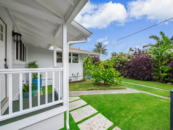 $3,395,000 | 244 Awakea Road, Kailua, HI 96734