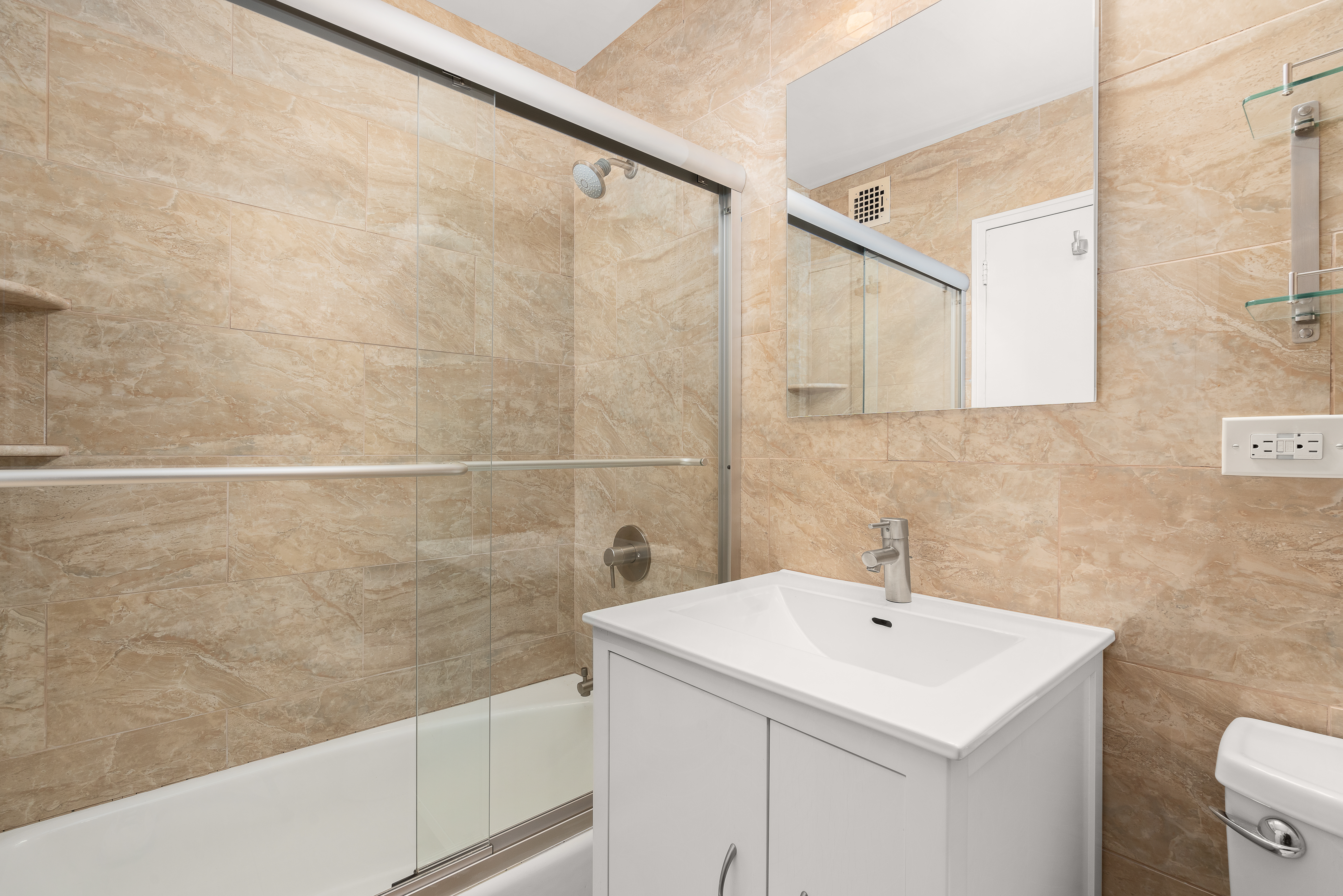 245 East 24th Street, Unit 16E Manhattan, NY 10010 - Photo 5 of 7