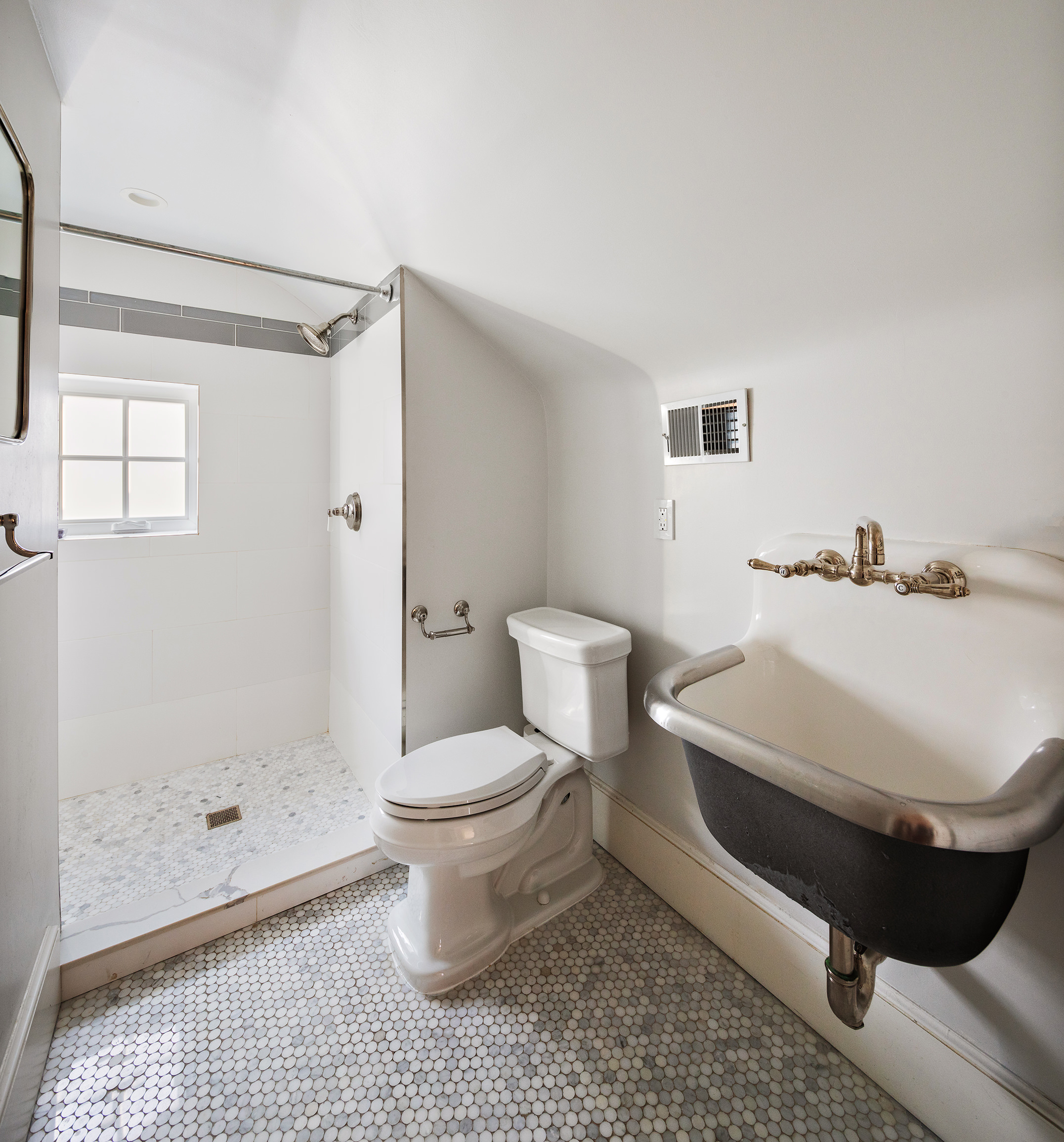 162 Argyle Road Brooklyn, NY 11218 - Photo 17 of 25 a bathroom with a sink toilet and shower