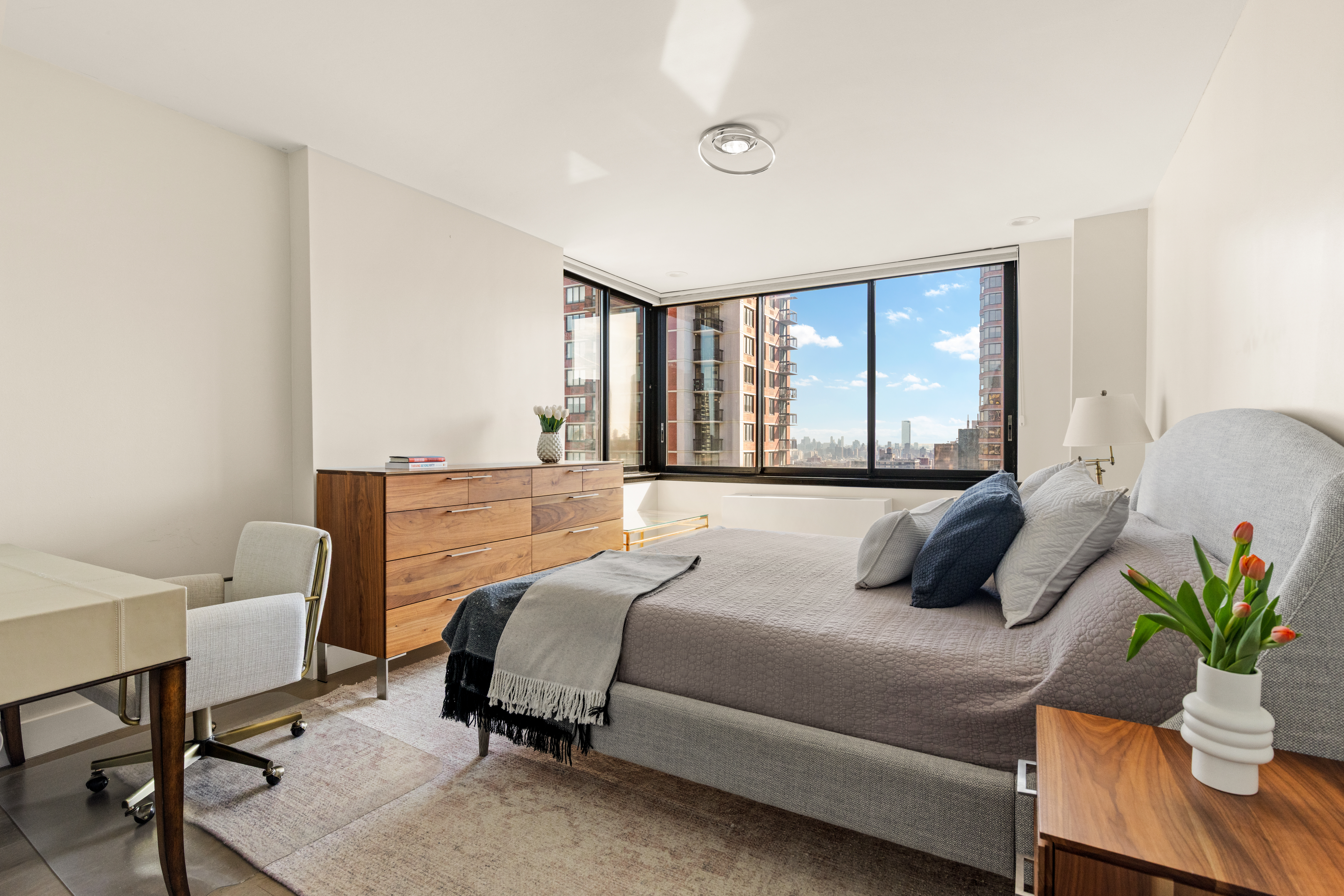 235 East 40th Street, Unit 40A Manhattan, NY 10016 - Photo 5 of 15