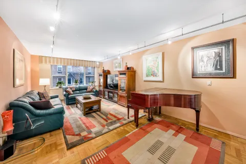 $1,695,000 | 80 East End Avenue, Unit 3HJ | Upper East Side