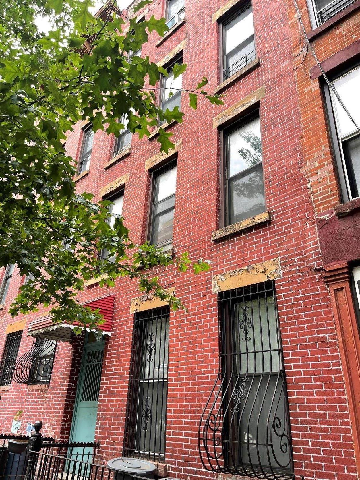 630 President Street, Unit 1 Brooklyn, NY 11215 - Photo 10 of 11 front view of a building