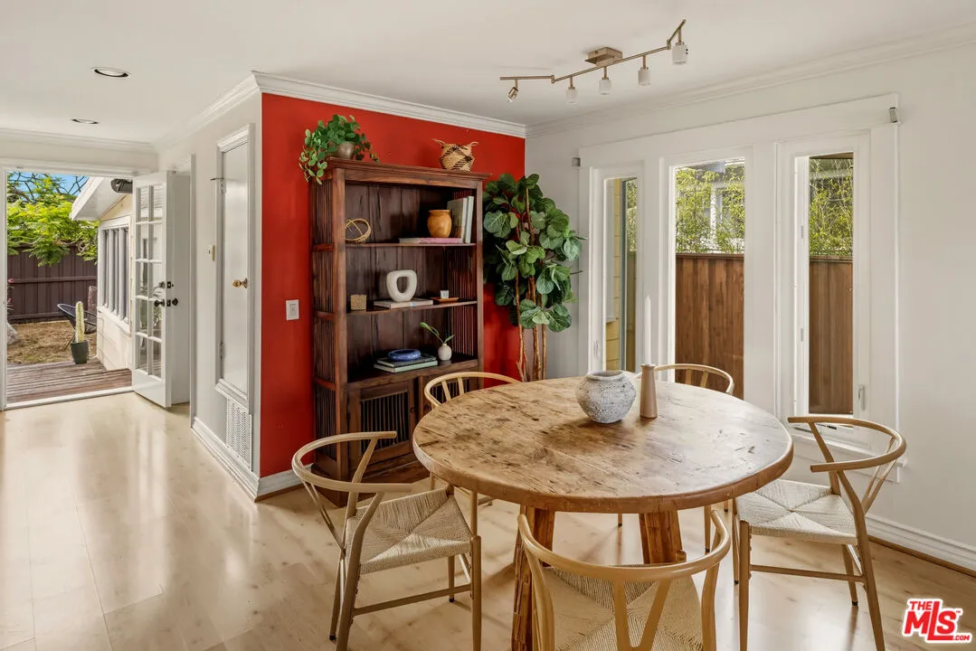 $1,650,000 | 703 Boccaccio Avenue, Venice, CA 90291