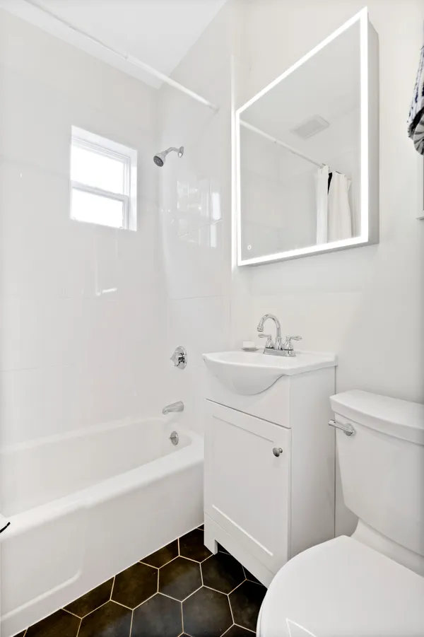 $1,900,000 | 90 Maple Place, Dedham, MA 02026