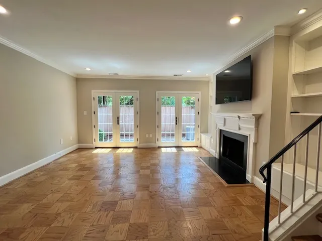 $950,000 | 3299 Sutton Place Northwest, Unit C, Washington, DC 20016