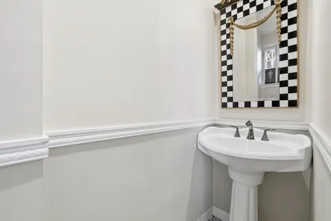 $875,000 | 10 Brooklands, Unit 1H, Bronxville, NY 10708