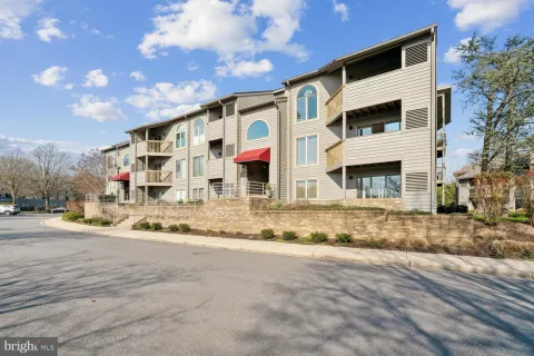 $595,000 | 2110 Chesapeake Harbour Drive East, Unit 101, Annapolis, MD 21403