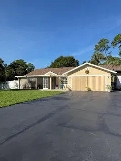 $750,000 | 1371 17th Street Southwest, Naples, FL 34117