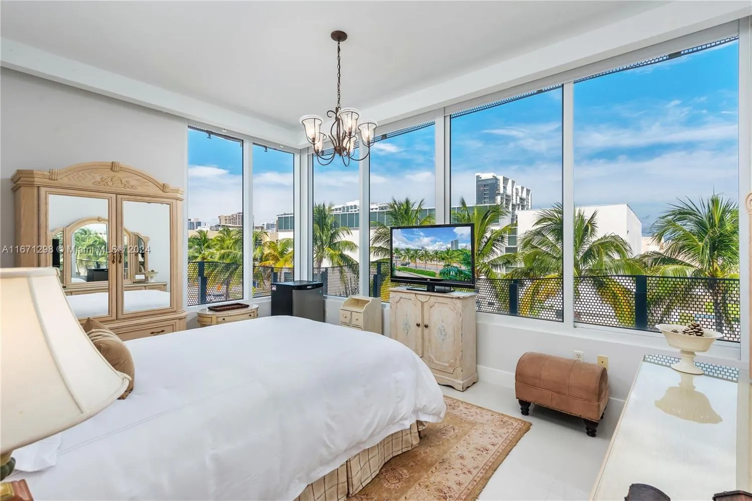 $1,050,000 | 2100 Park Avenue, Unit 301, Miami Beach, FL 33139