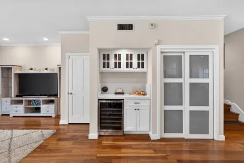 $1,975,000 | 928 11th Street, Unit 2, Santa Monica, CA 90403