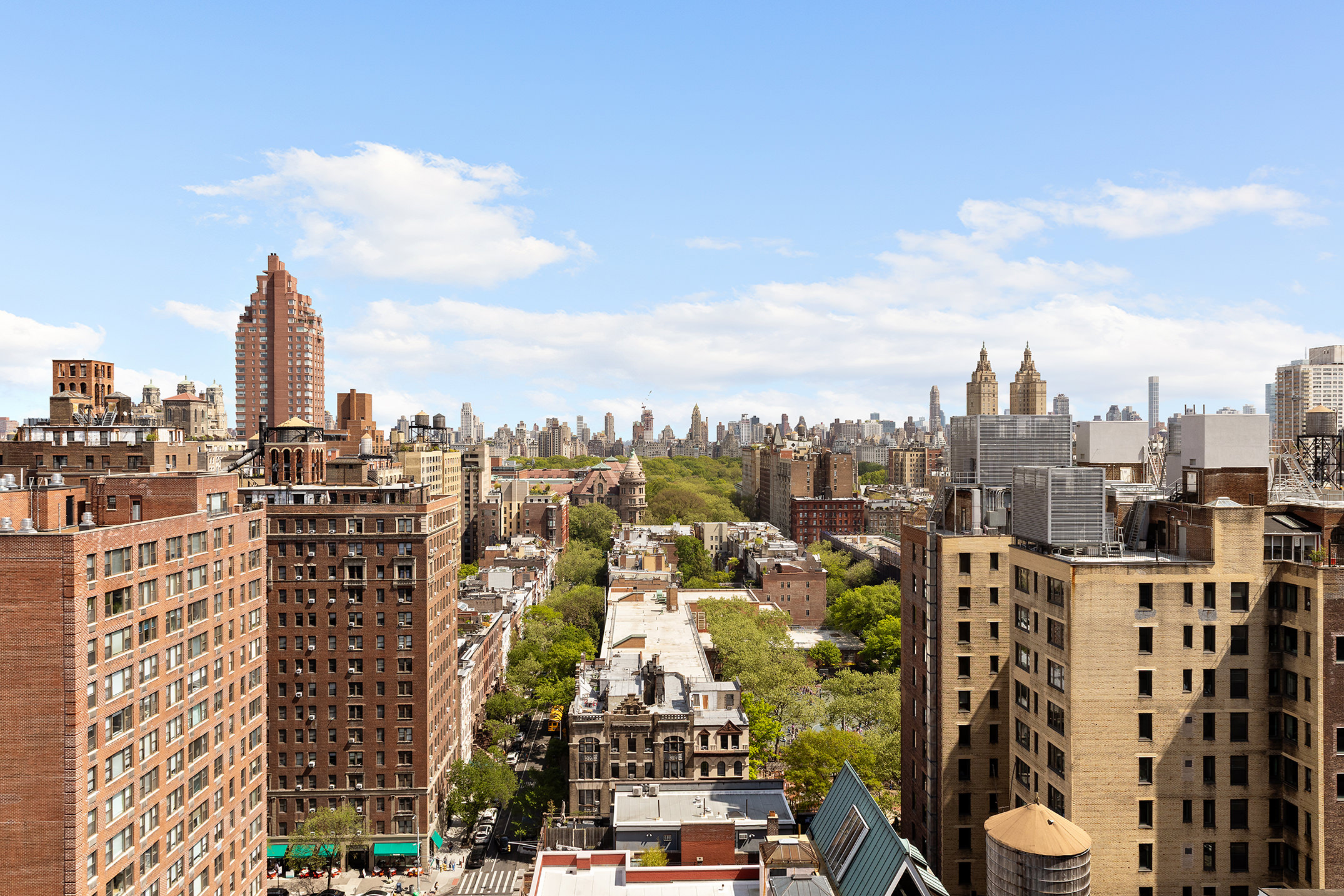 230 West 78th Street, Unit PH19 Manhattan, NY 10024 - Photo 2 of 17 a view of a city with tall buildings