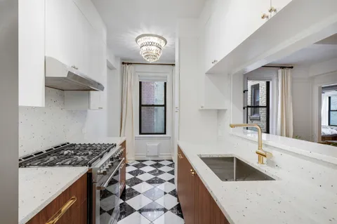 $4,600 | 321 West 90th Street, Unit 6F | Upper West Side