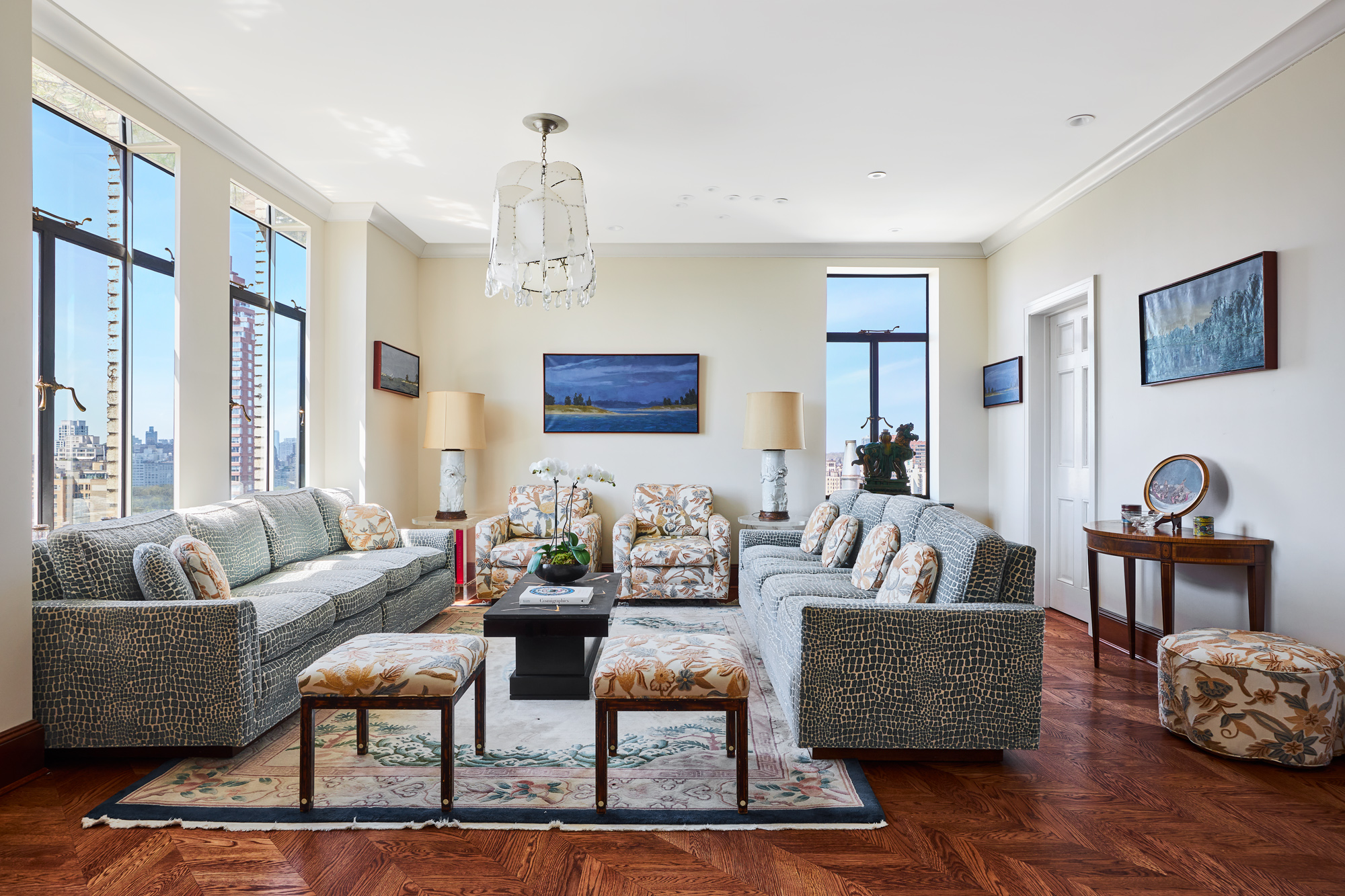 211 Central Park West, Unit 18A Manhattan, NY 10024 - Photo 1 of 12