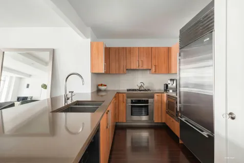 $1,990,000 | 125 West 22nd Street, Unit 9C | Chelsea