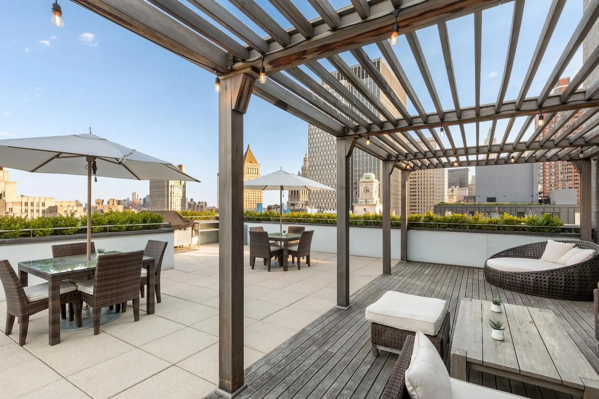 5 Franklin Place, Unit 14A Manhattan, NY 10013 - Photo 22 of 23 a outdoor space with lots of chairs and furniture