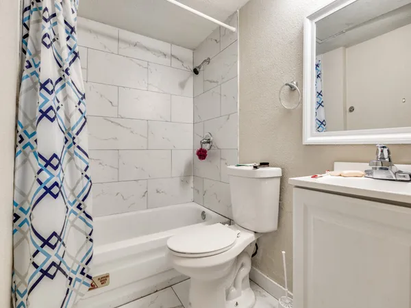 $100,000 | 9809 Walnut Street, Unit 203, Dallas, TX 75243