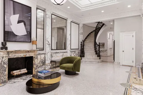 $5,999,000 | 235 West 75th Street, Unit 423 | Upper West Side