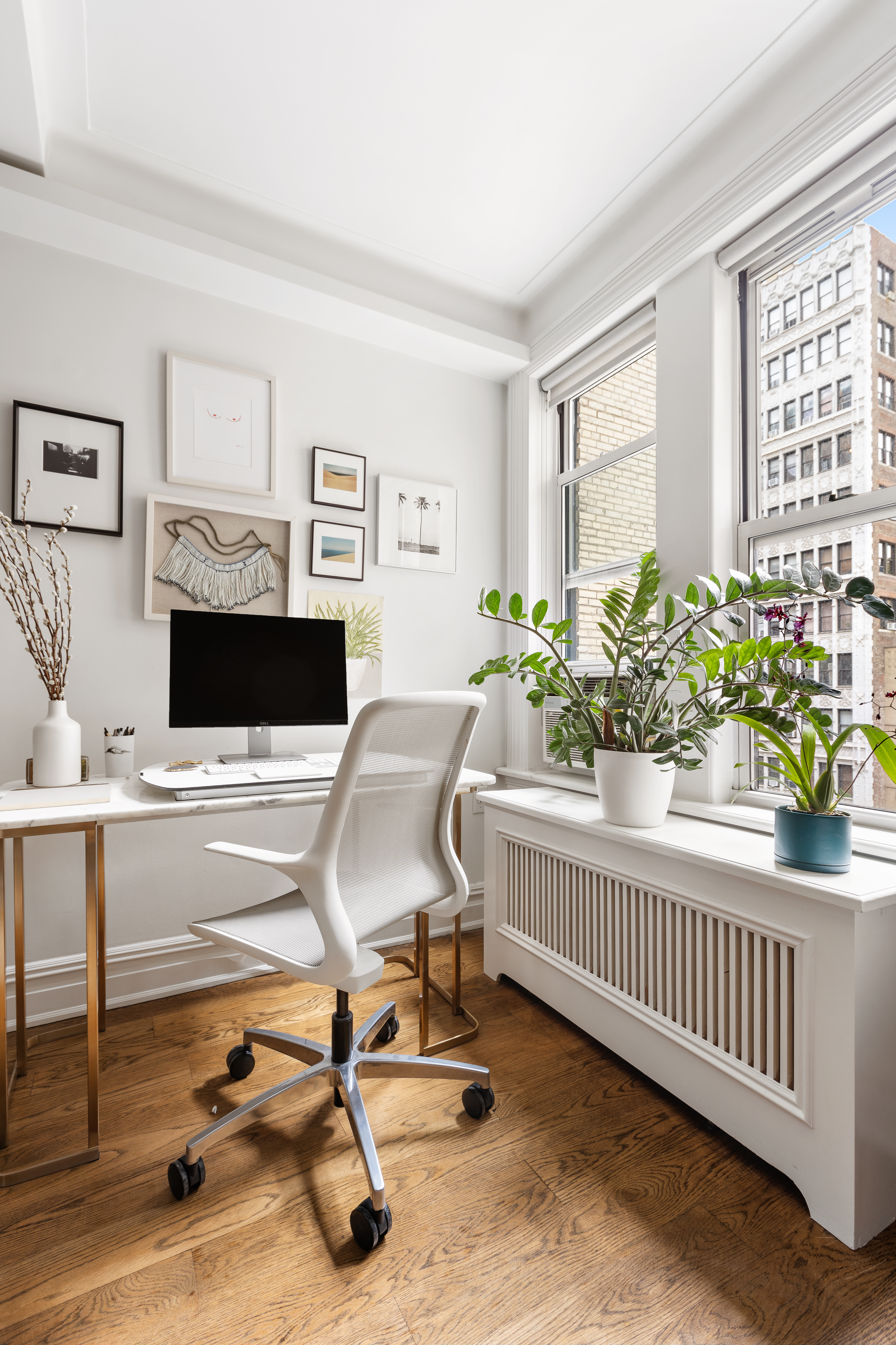 41 West 72nd Street, Unit 6B Manhattan, NY 10023 - Photo 3 of 7 a living room with furniture