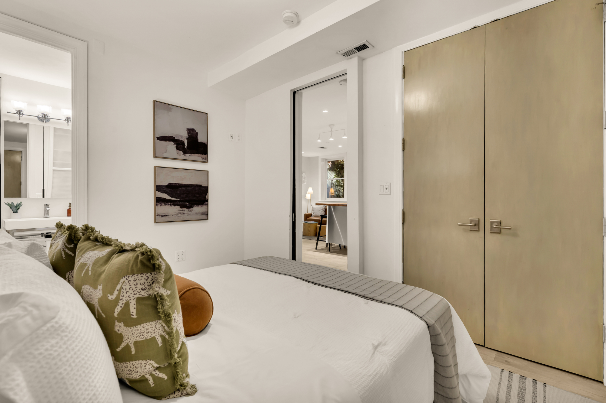 2009 Columbia Road Northwest, Unit 2 Washington, DC 20009 - Photo 28 of 37