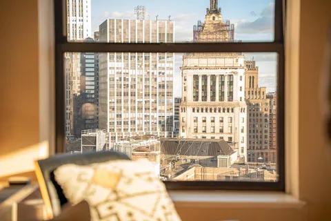 $599,000 | 20 West Street, Unit 36E | Financial District