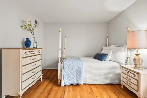 $1,350,000 | 3705 Templeton Place, Alexandria, VA 22304