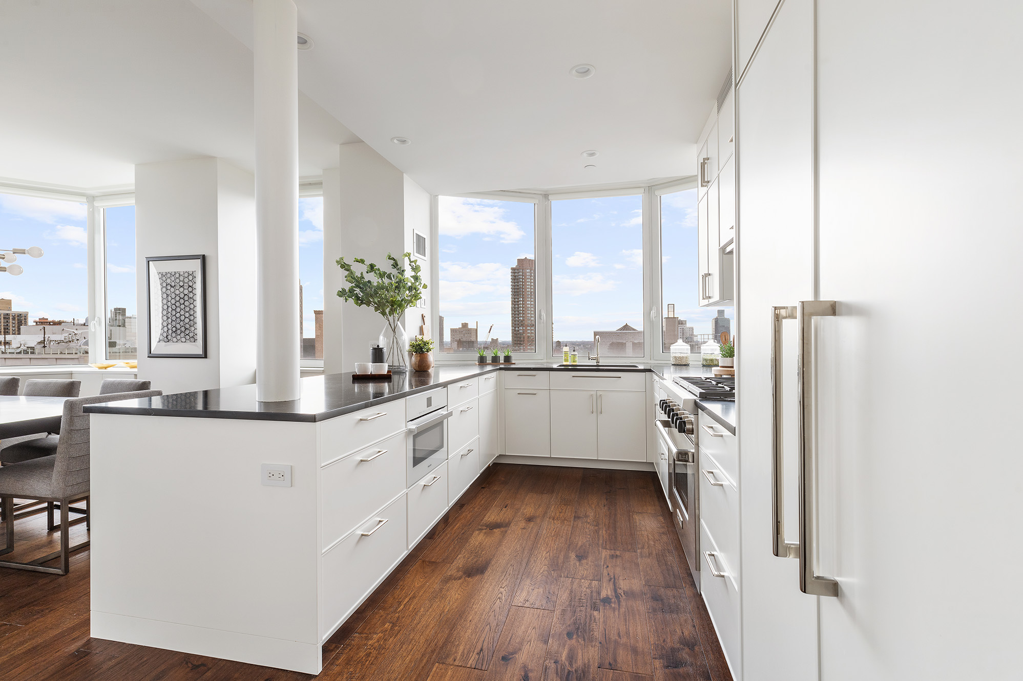 188 East 78th Street, Unit 23B Manhattan, NY 10075 - Photo 5 of 25