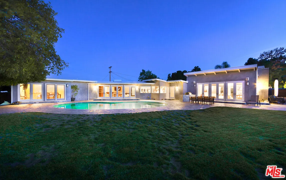 $2,590,000 | 3921 Cody Road, Sherman Oaks, CA 91403