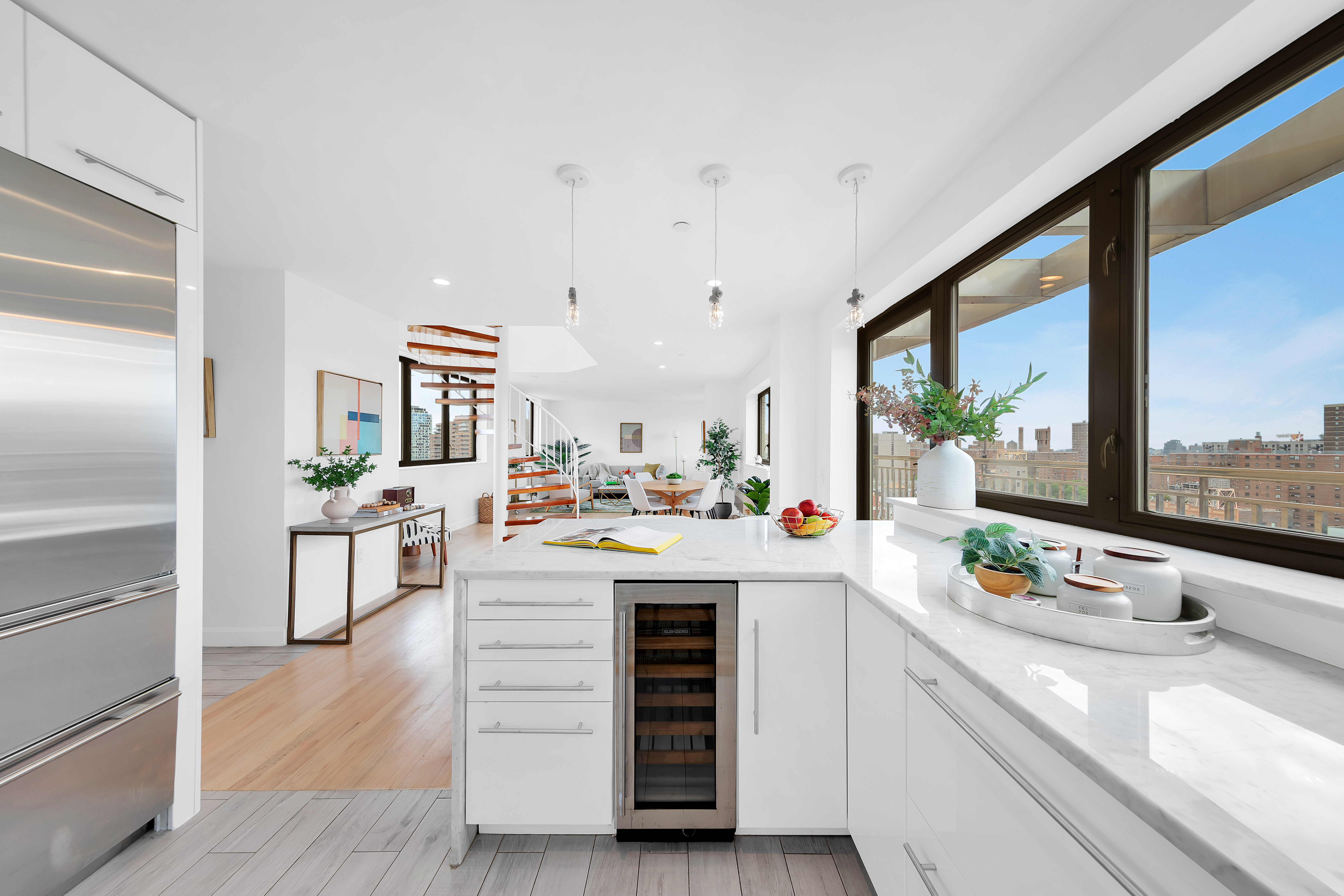 136 East Broadway, Unit PHA Manhattan, NY 10002 - Photo 2 of 12