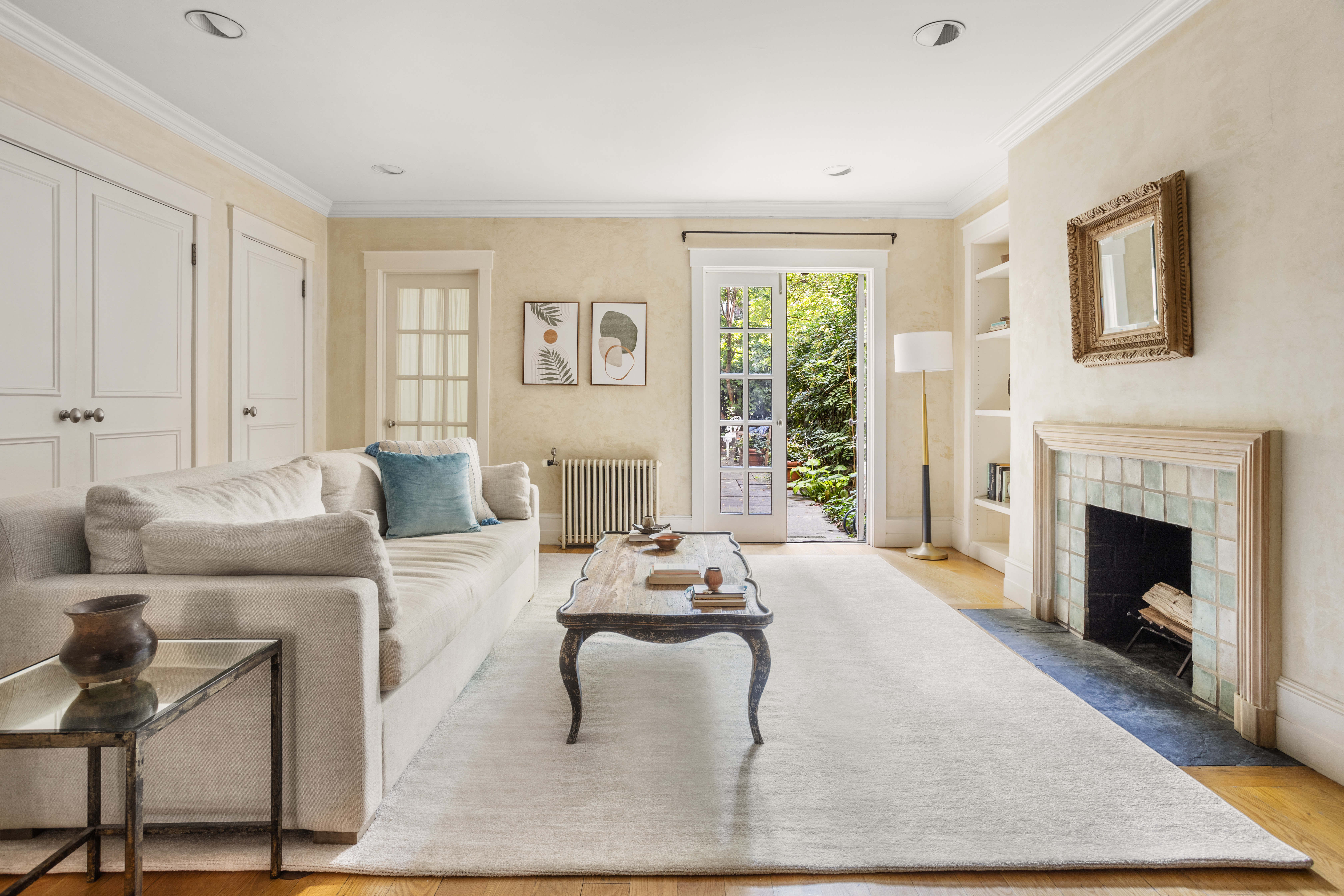 72 Perry Street, Unit GARDEN Manhattan, NY 10014 - Photo 4 of 15