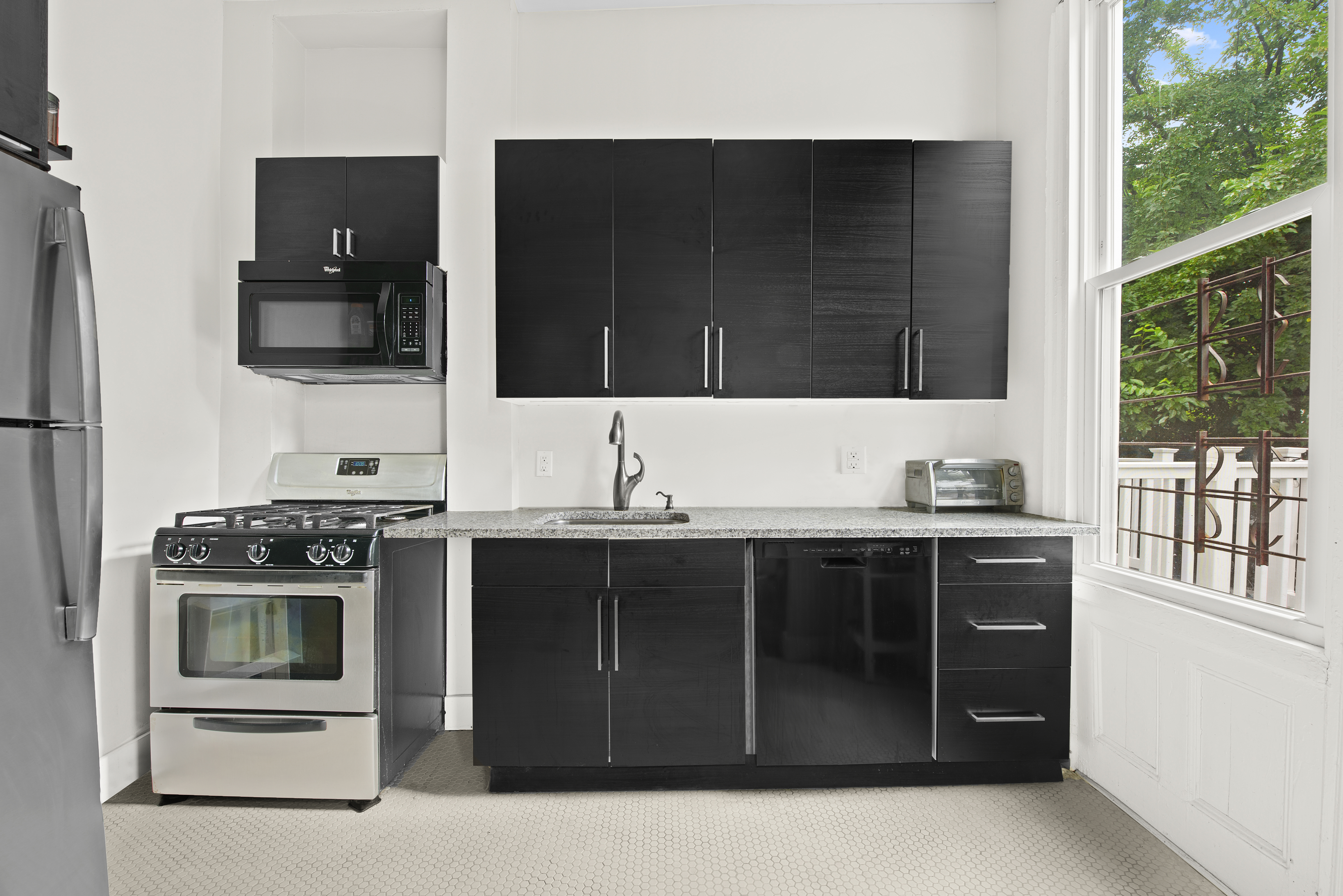 1174 Jefferson Avenue Brooklyn, NY 11221 - Photo 3 of 10